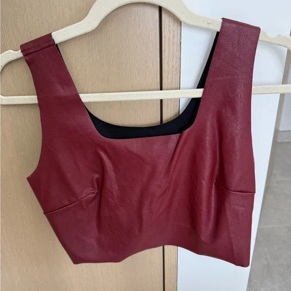 Commando Women's Burgundy Faux Leather Crop Top sz M - Picture 5 of 8